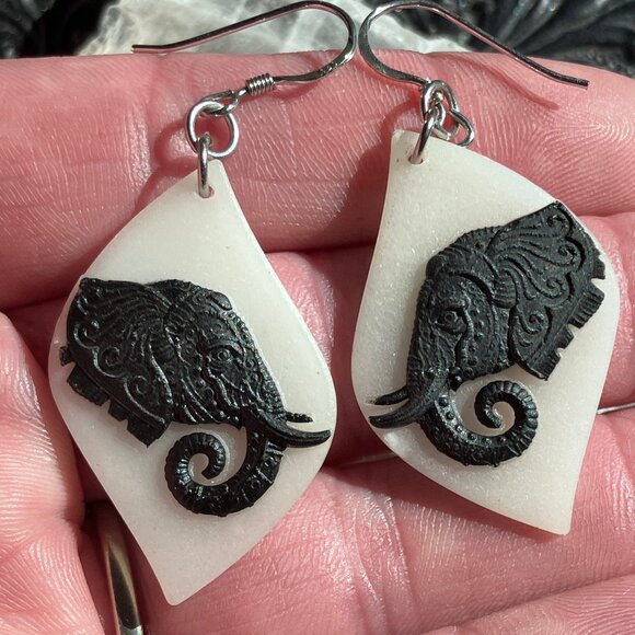 Carved Elephant Earrings in Jasper and Jade Stone Crystal Jewelry - Picture 1 of 5